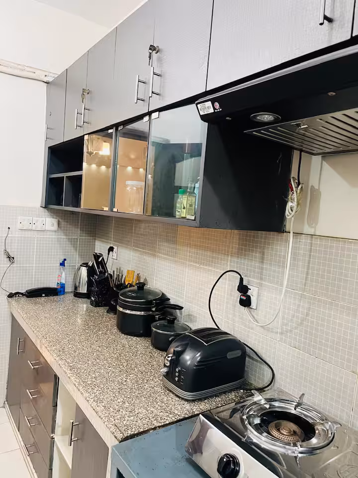 Shared full kitchen · Banani